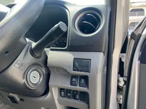 Nissan NV350 2018 Silver
