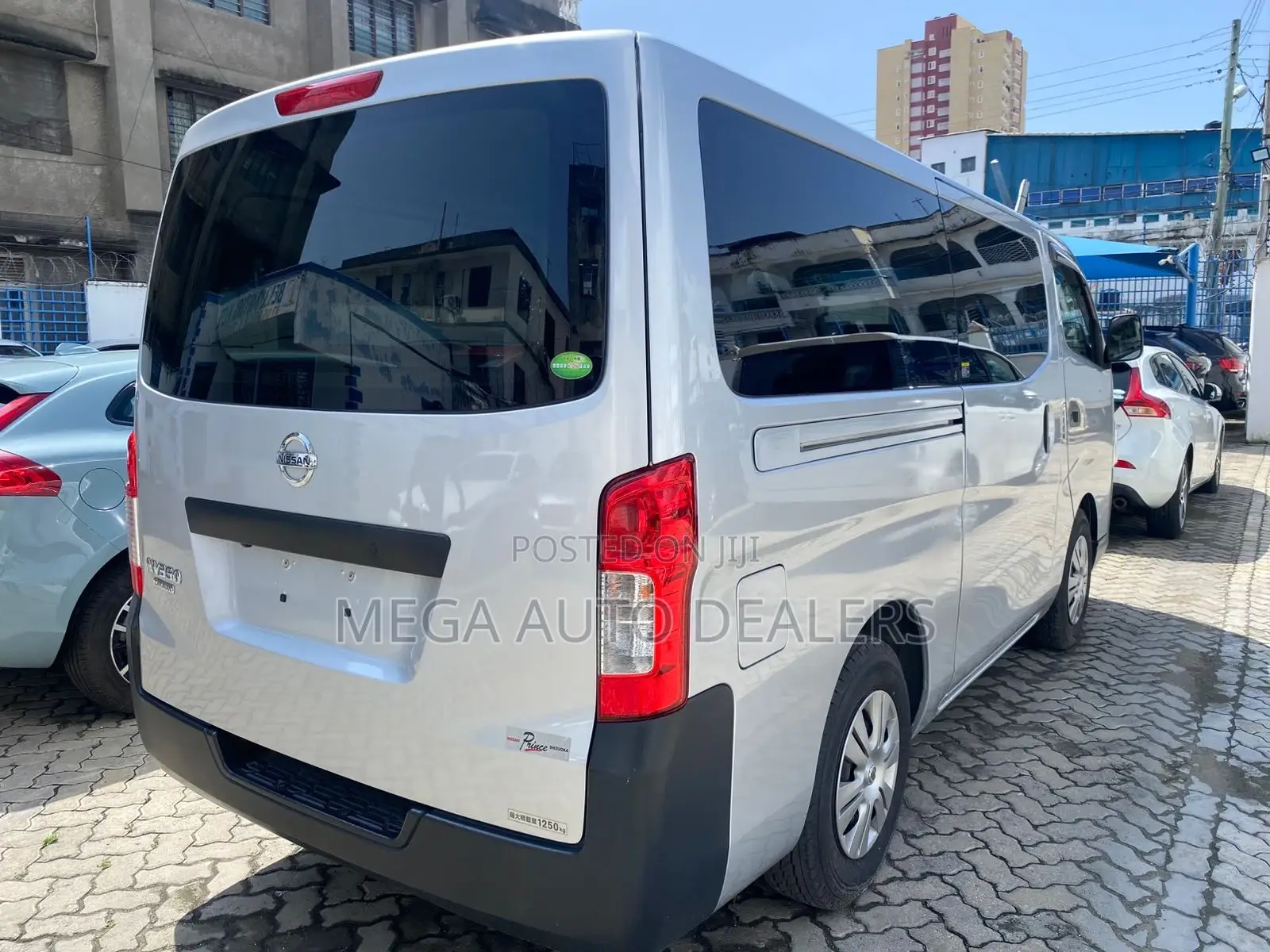 Nissan NV350 2018 Silver