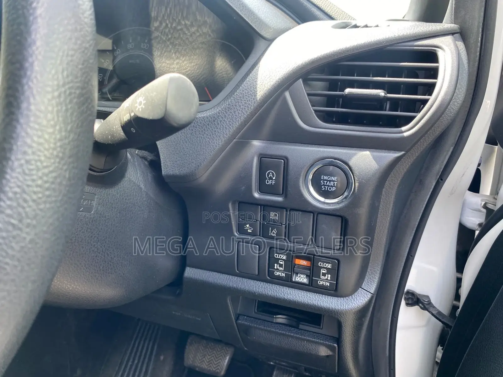 Toyota Voxy 2018 White