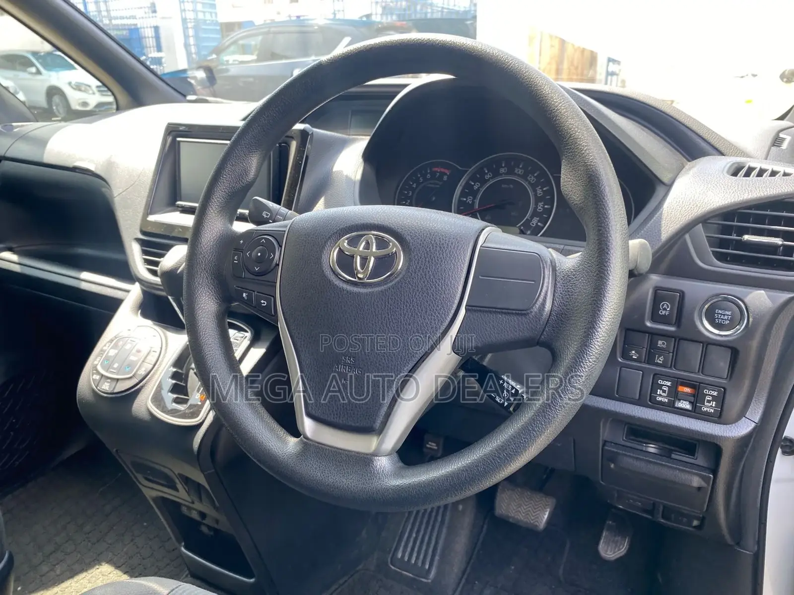 Toyota Voxy 2018 White