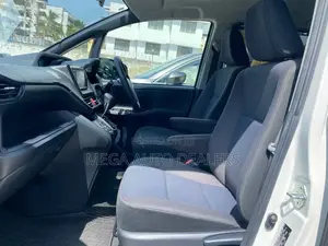 Toyota Voxy 2018 White