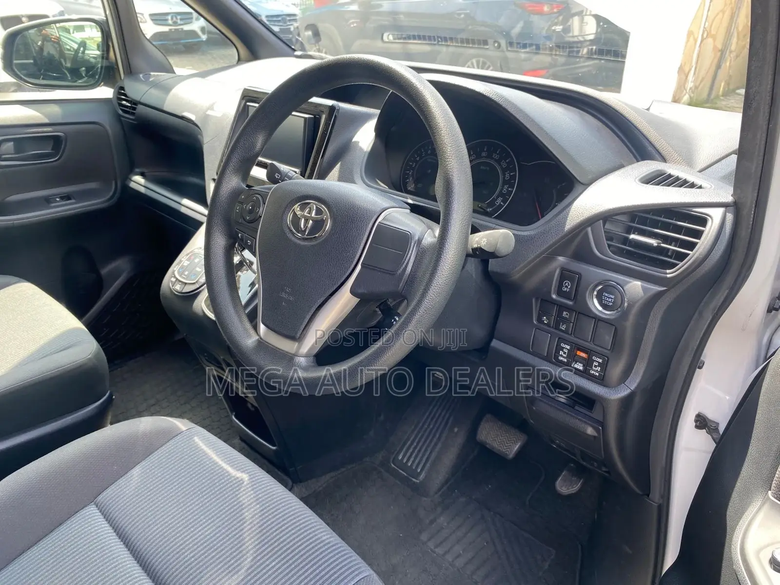 Toyota Voxy 2018 White