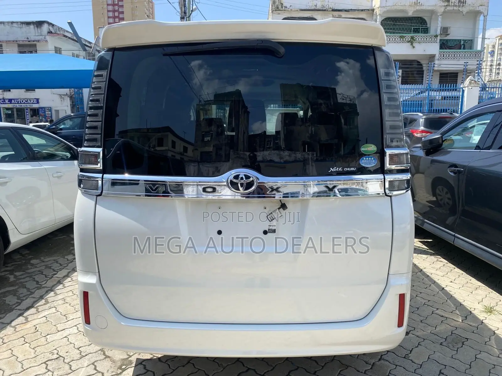 Toyota Voxy 2018 White
