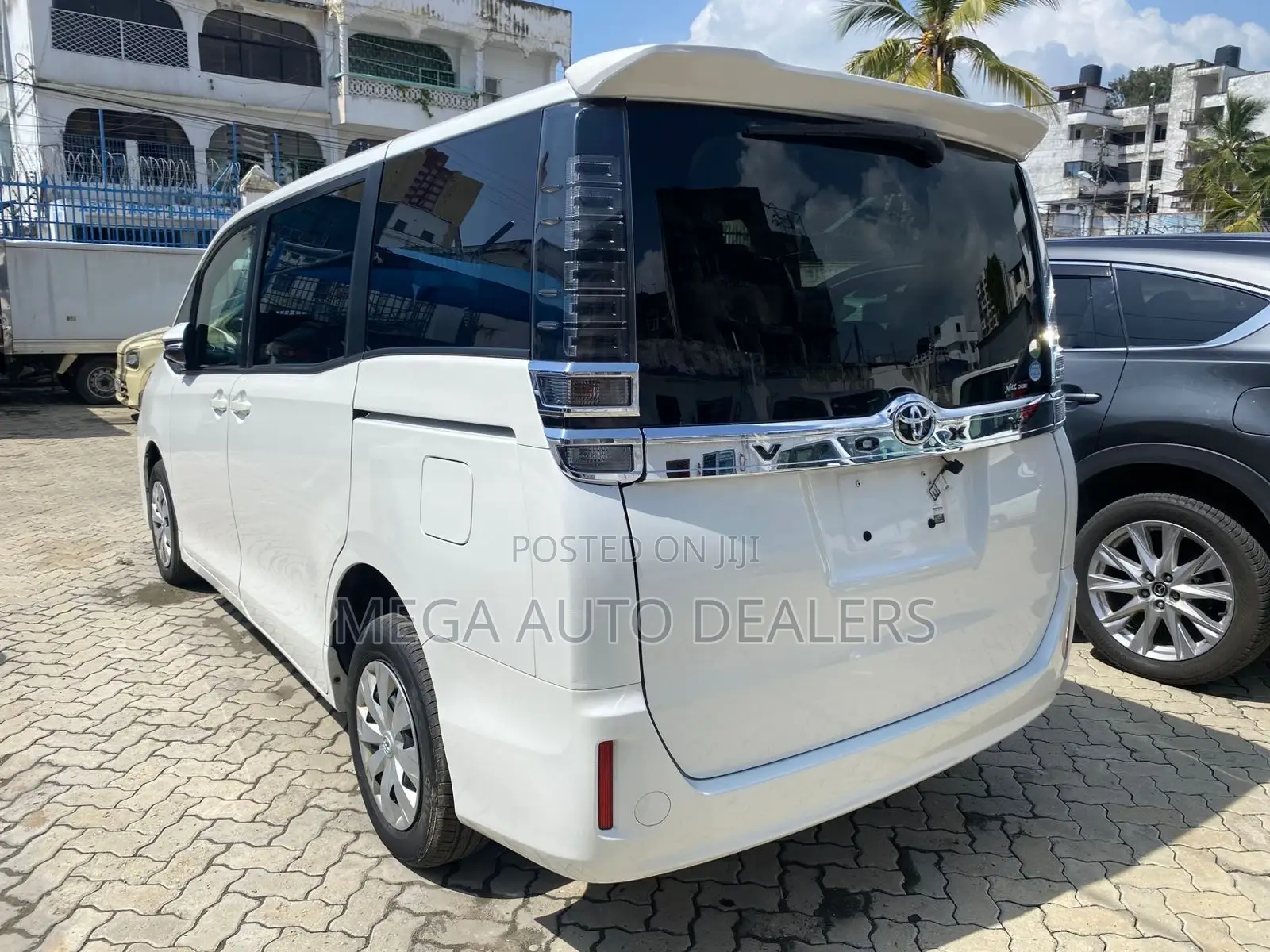 Toyota Voxy 2018 White