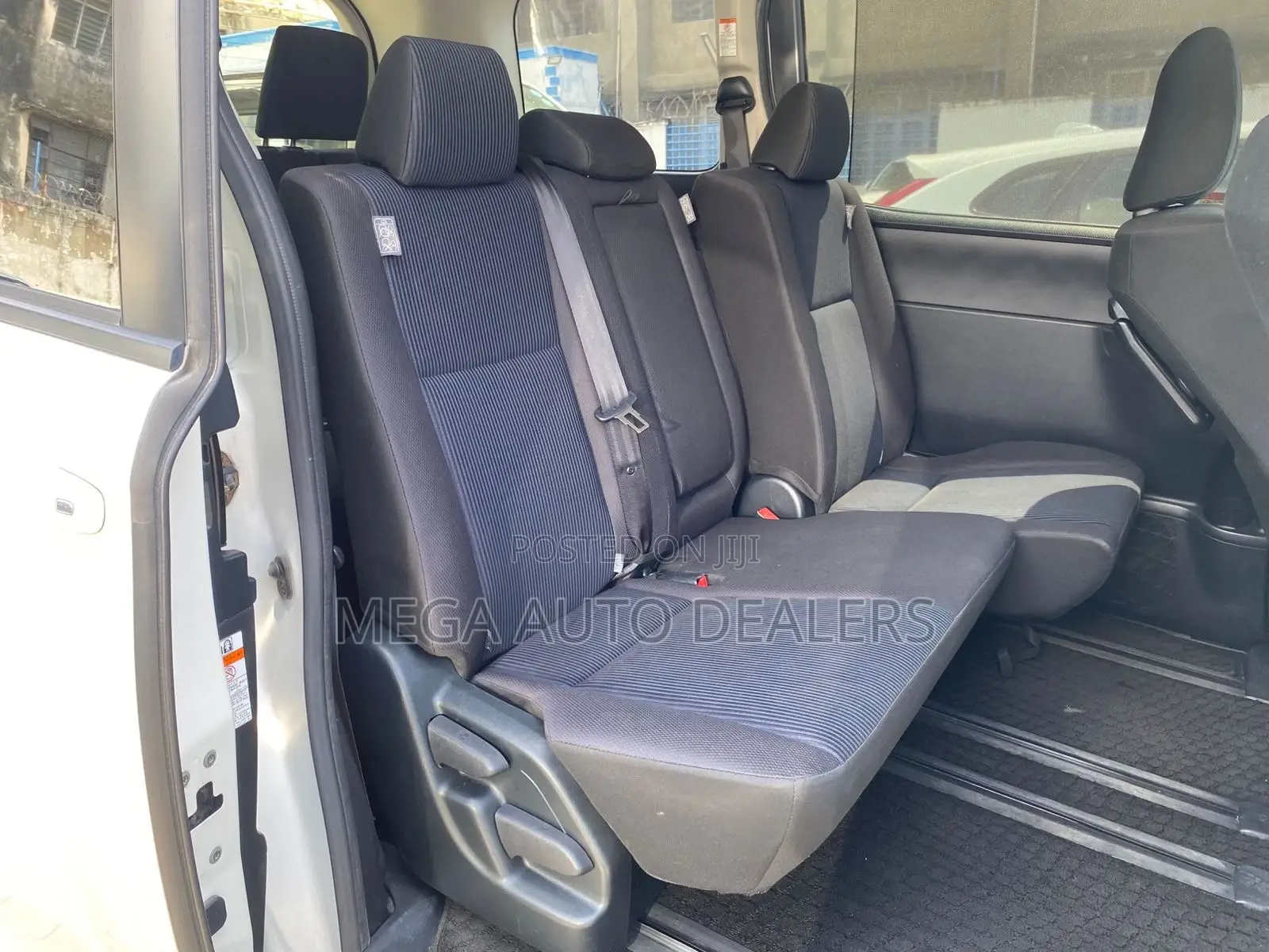 Toyota Voxy 2018 White