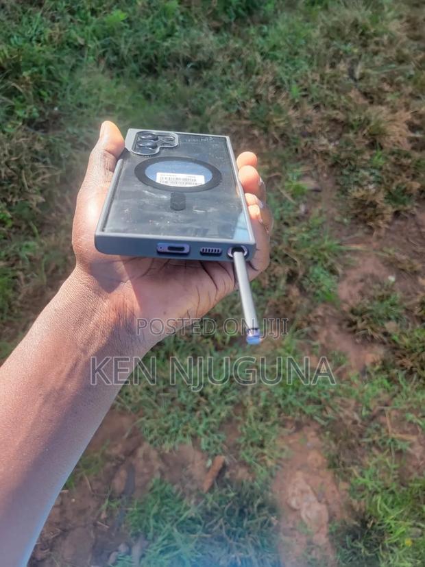 Samsung Galaxy S22 Ultra 128 GB Black - thumbnail 3