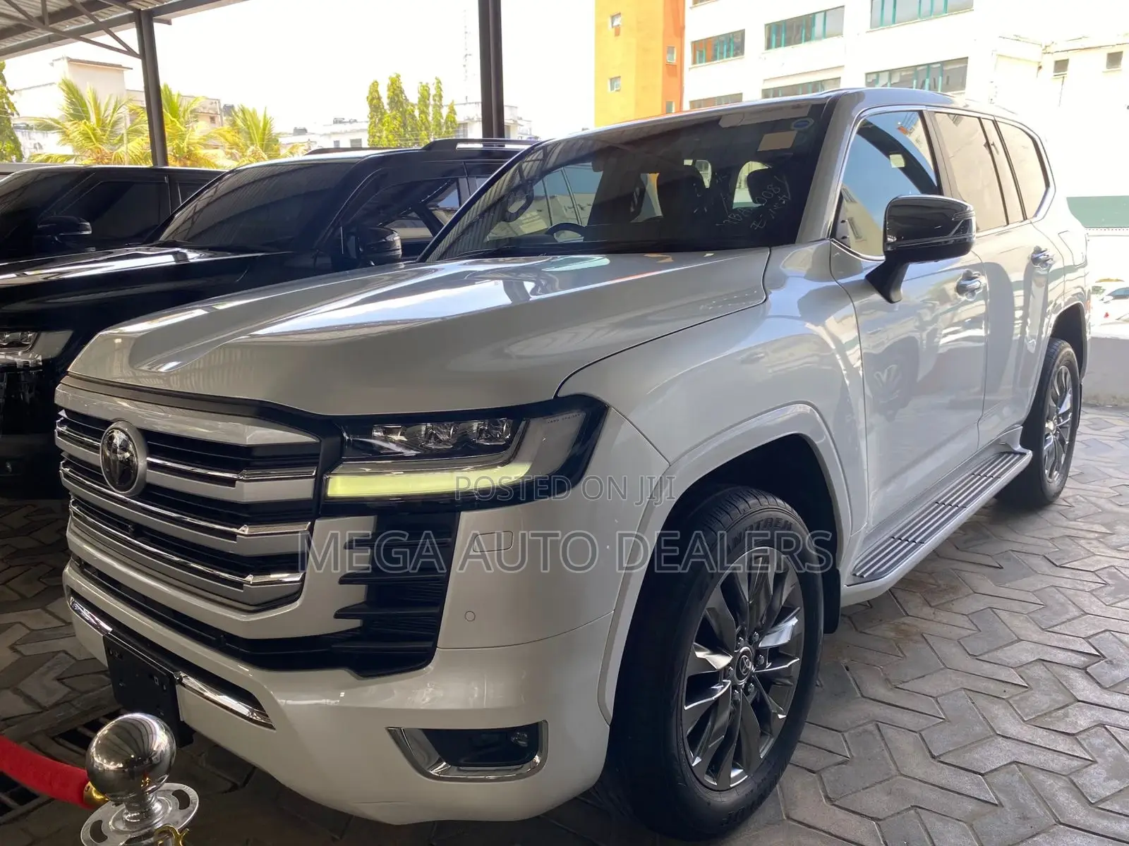Toyota Land Cruiser LC300 2021 White