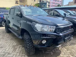 Toyota Hilux 2019 Black