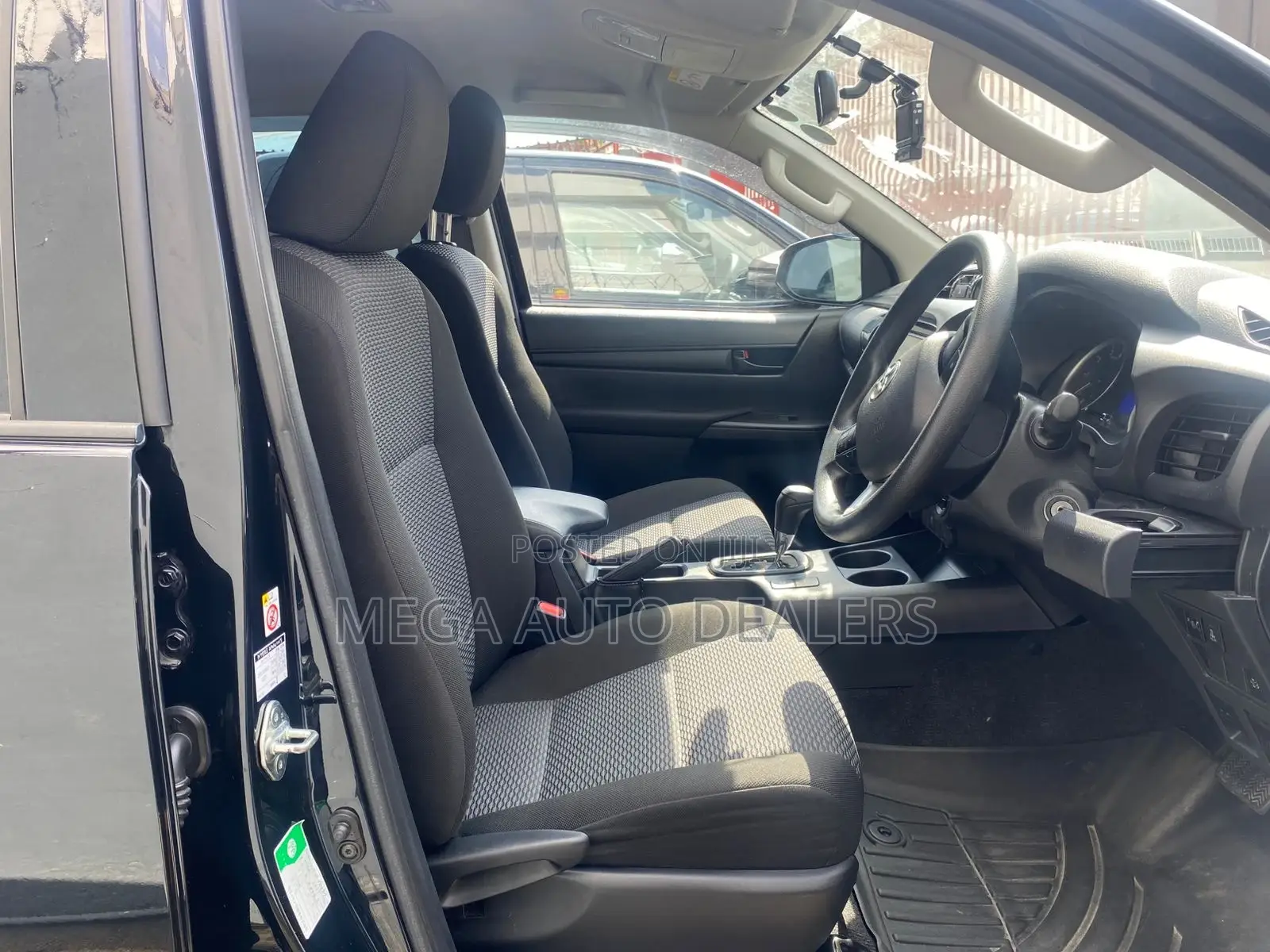 Toyota Hilux 2019 Black