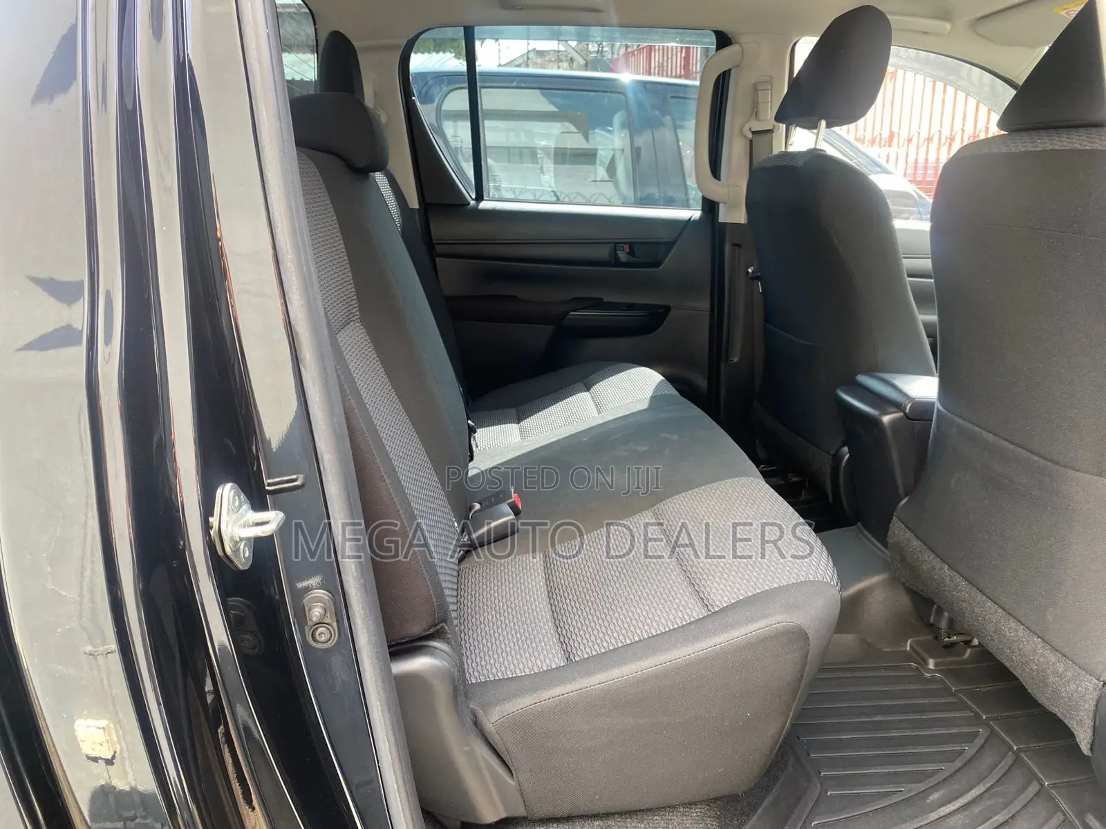 Toyota Hilux 2019 Black