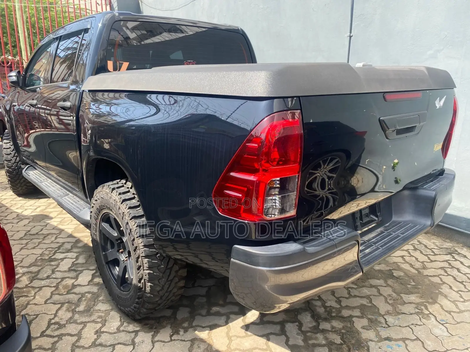 Toyota Hilux 2019 Black