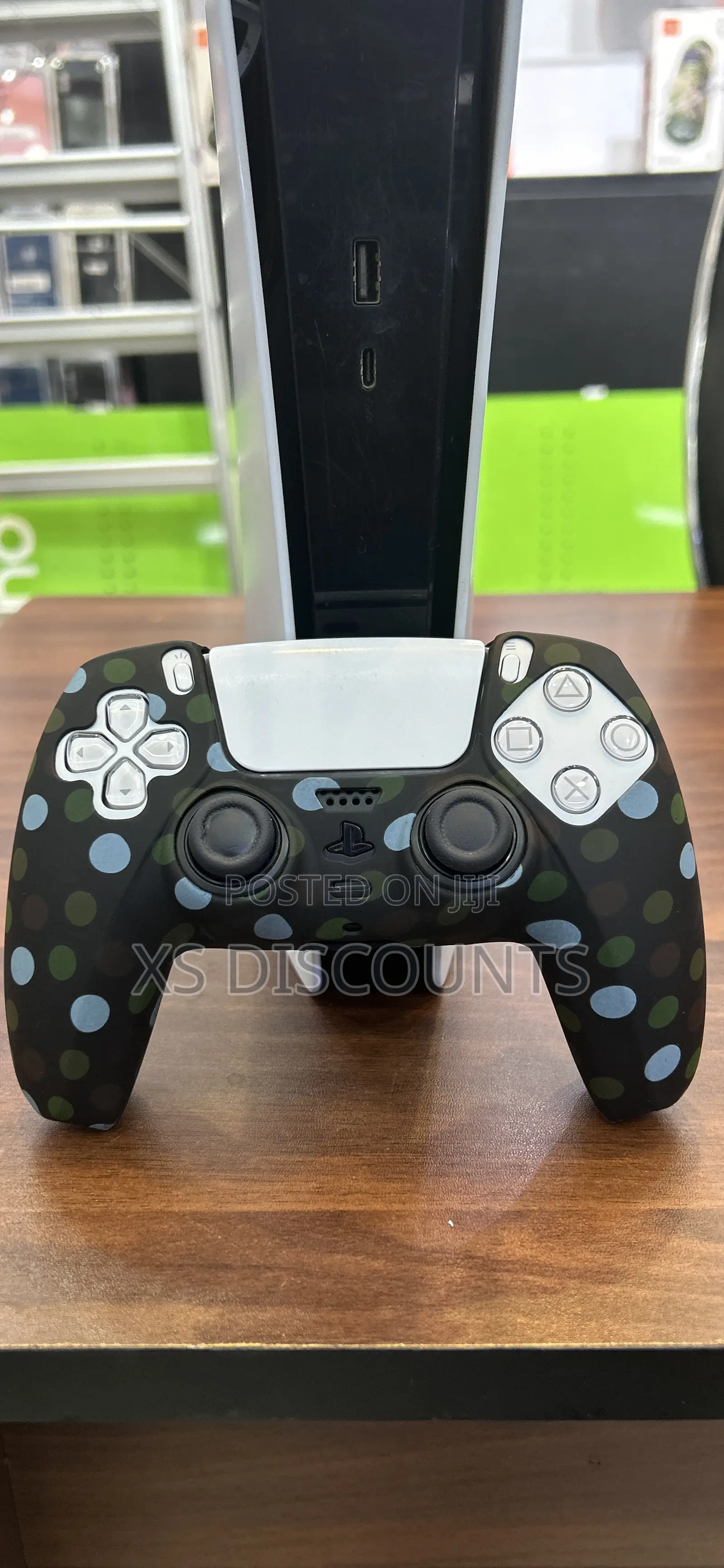 Play Station 5 Black Polka Dot Silicone Controller Skin