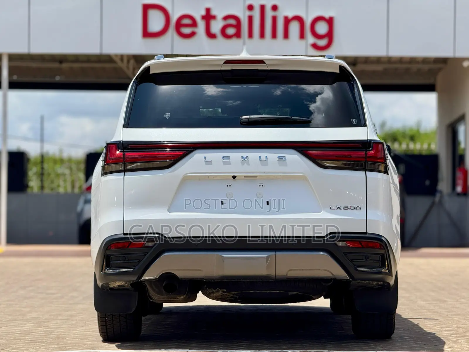 Lexus LX LX 600 2022 White