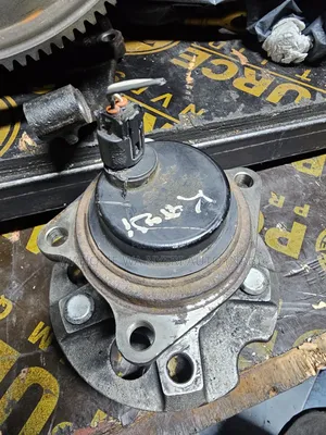 Rear Hub Noah,Voxy