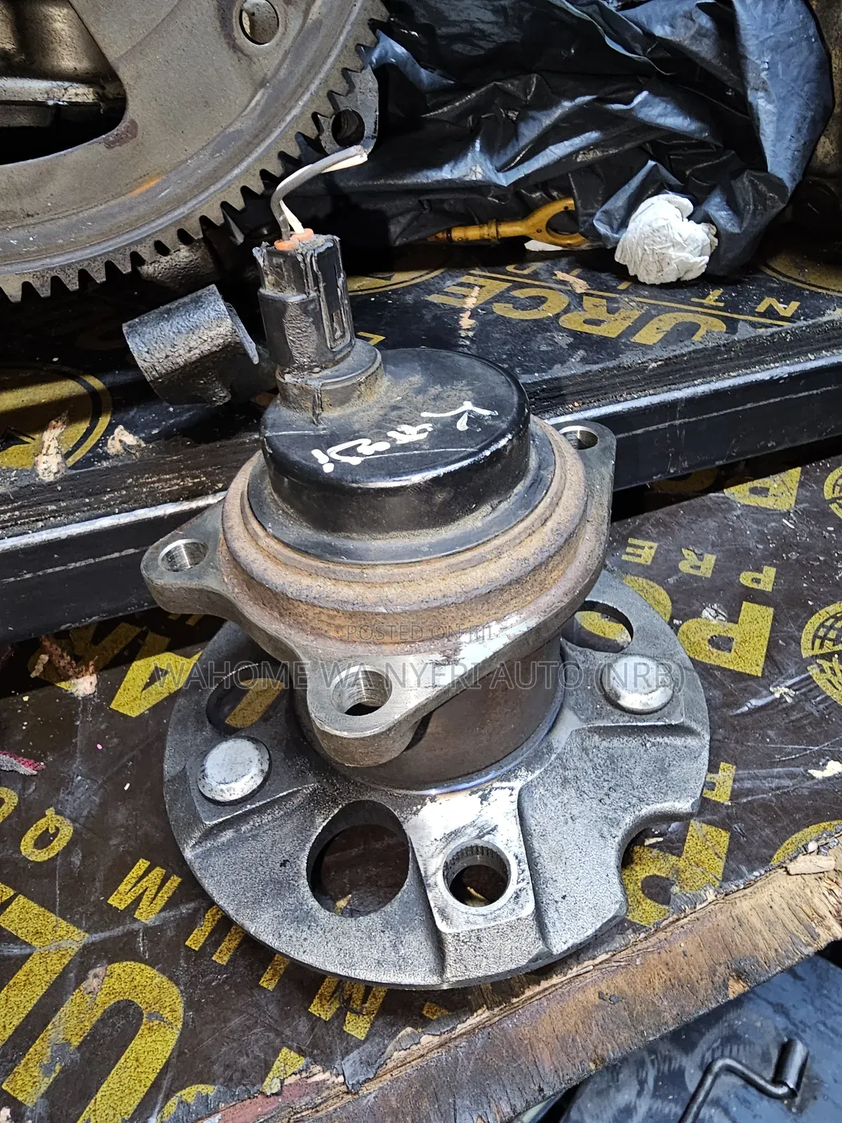 Rear Hub Noah,Voxy