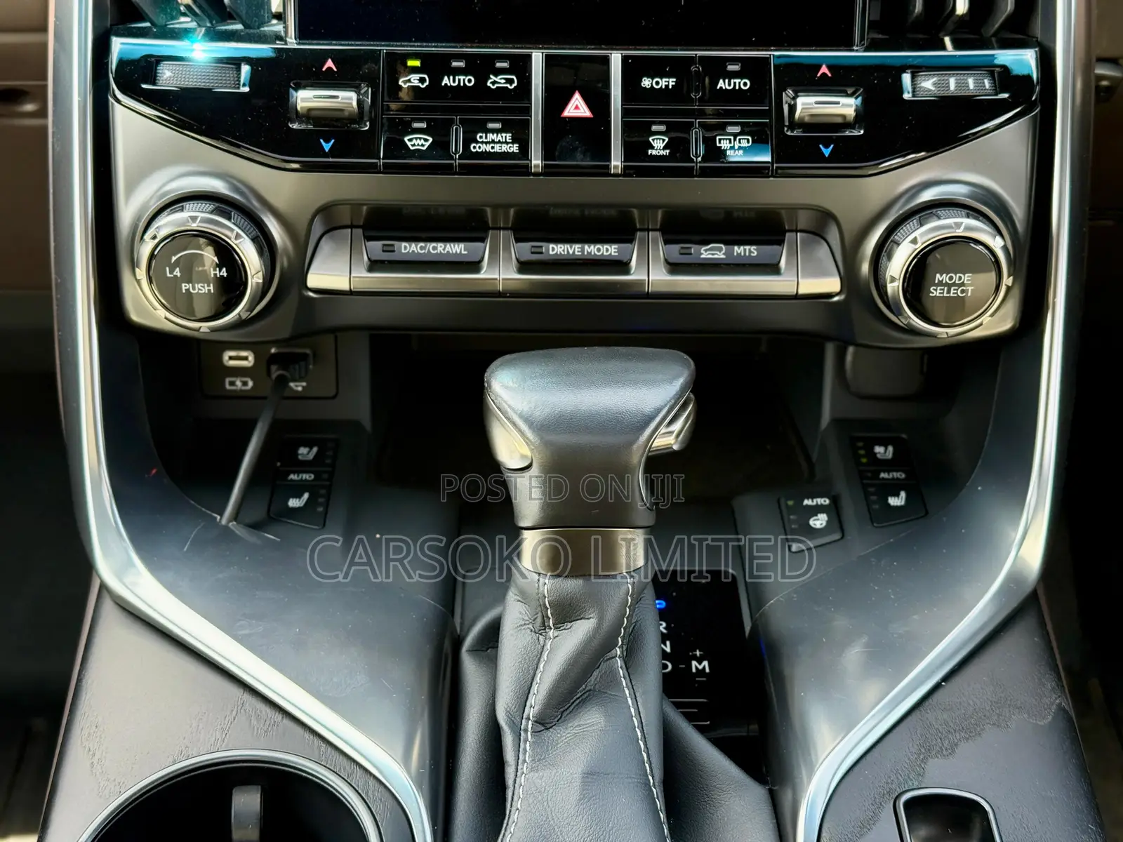 Lexus LX LX 600 2022 White