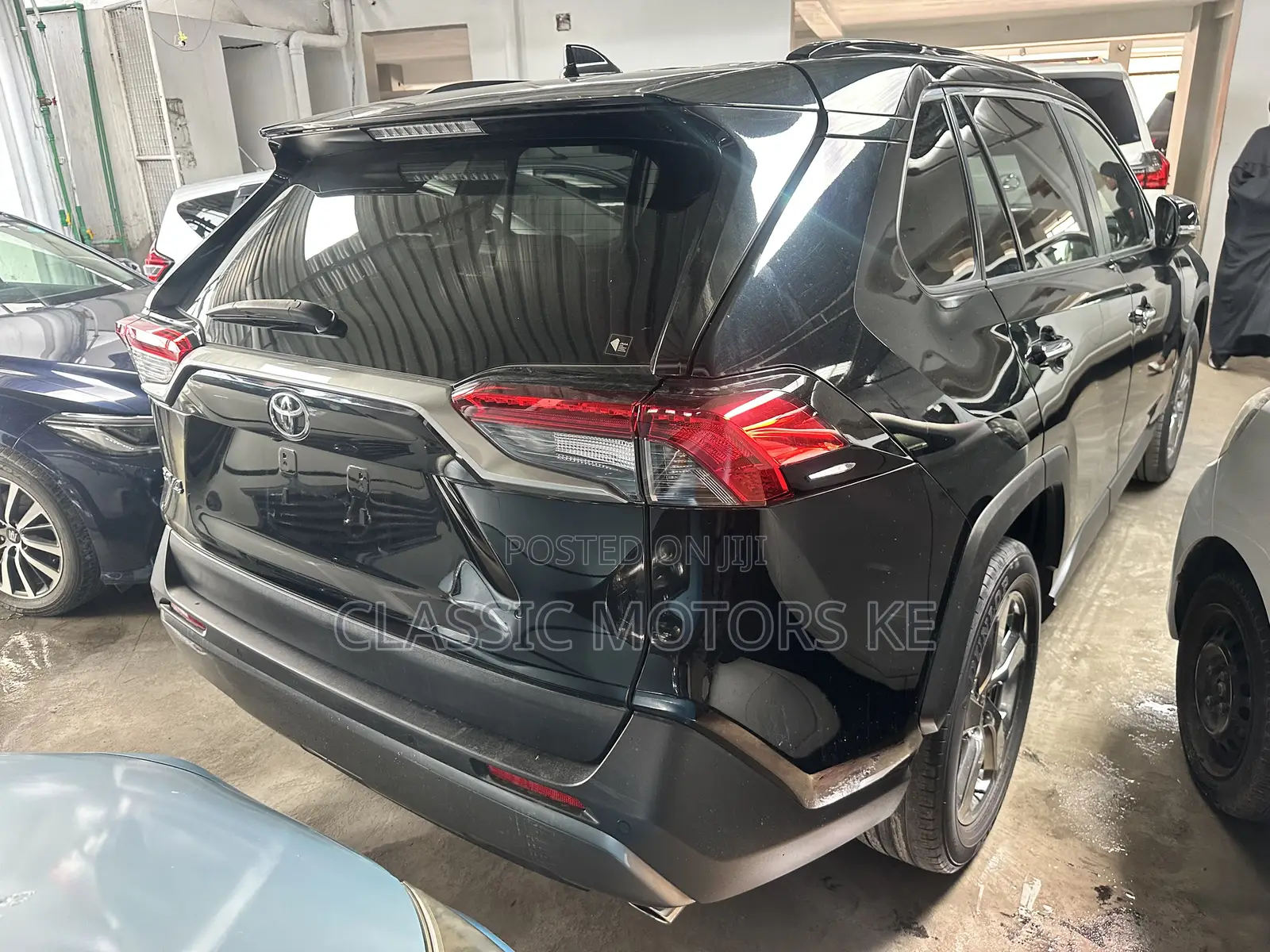 Toyota RAV4 LE AWD 2020 Black