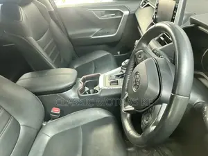 Toyota RAV4 LE AWD 2020 Black