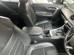 Toyota RAV4 LE AWD 2020 Black