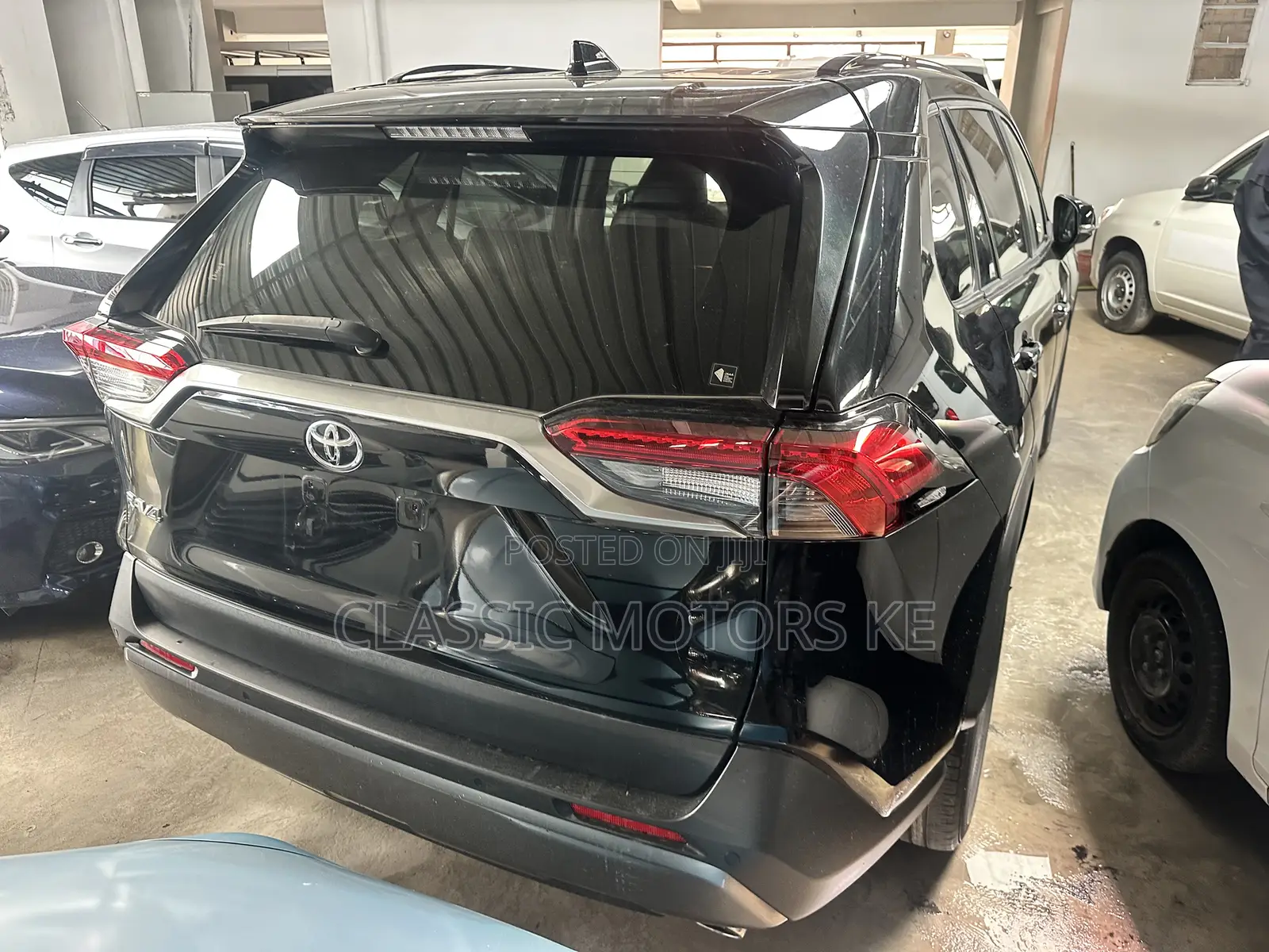 Toyota RAV4 LE AWD 2020 Black