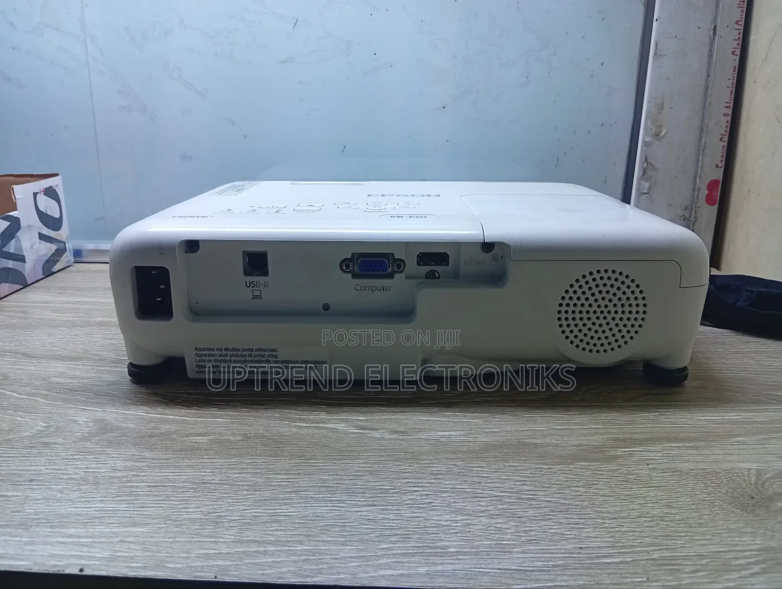 Epson Eb-E01 – Clear Projection You Can Trust!