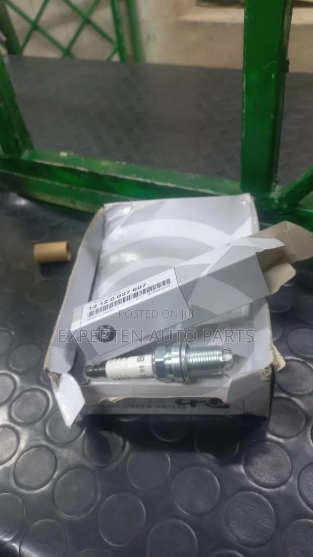 BMW Spark Plug 4 Pin Genuine - main view