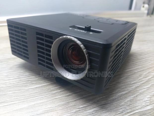 Optoma Ml750 – Your Travel-Friendly Presentation Beast - main view