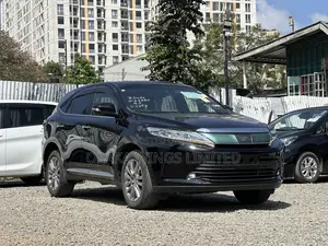 Toyota Harrier 2.0 2018 Black