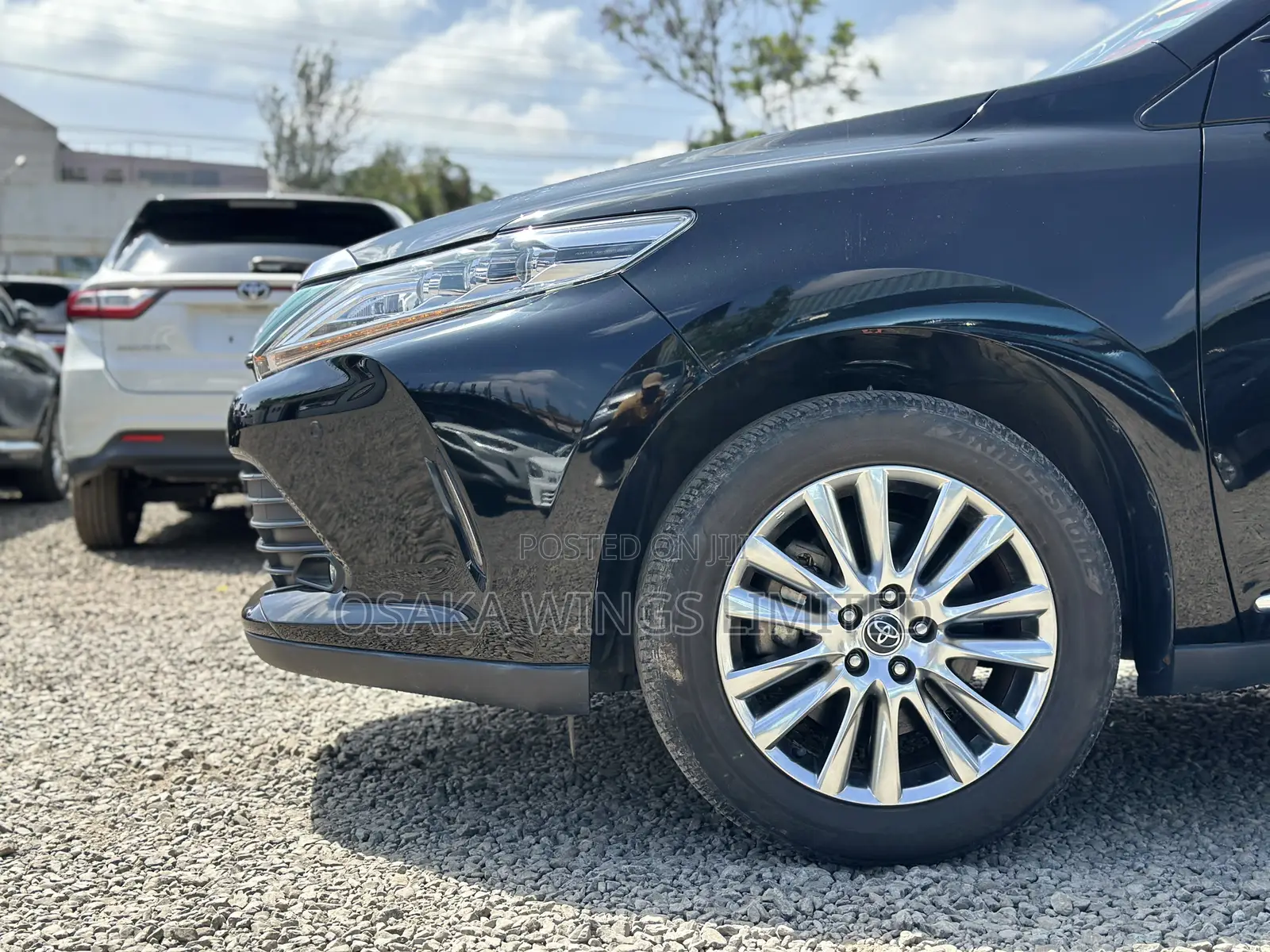 Toyota Harrier 2.0 2018 Black