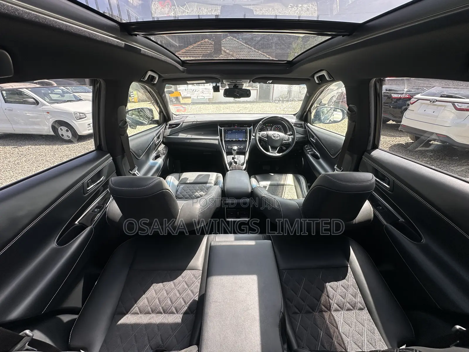 Toyota Harrier 2.0 2018 Black