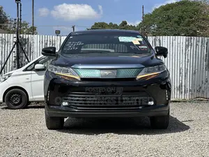 Toyota Harrier 2.0 2018 Black