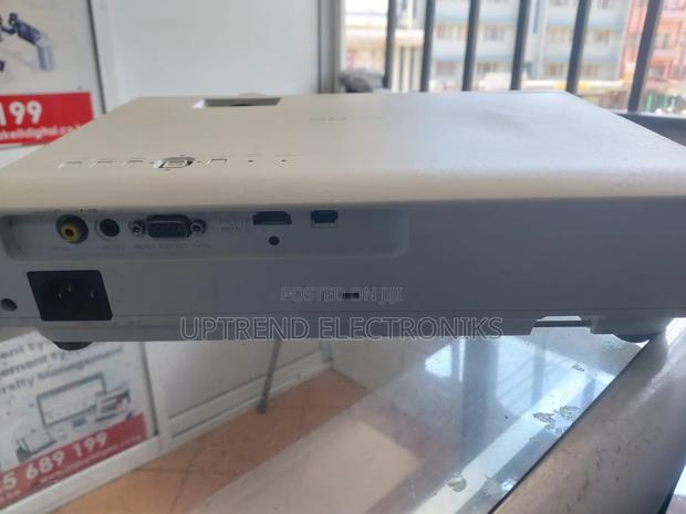 Sony VPL-Dx102 Projector – Bright Reliable! - thumbnail 2