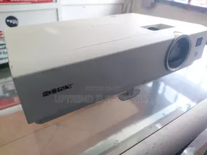 Sony VPL Dx102 Projector
