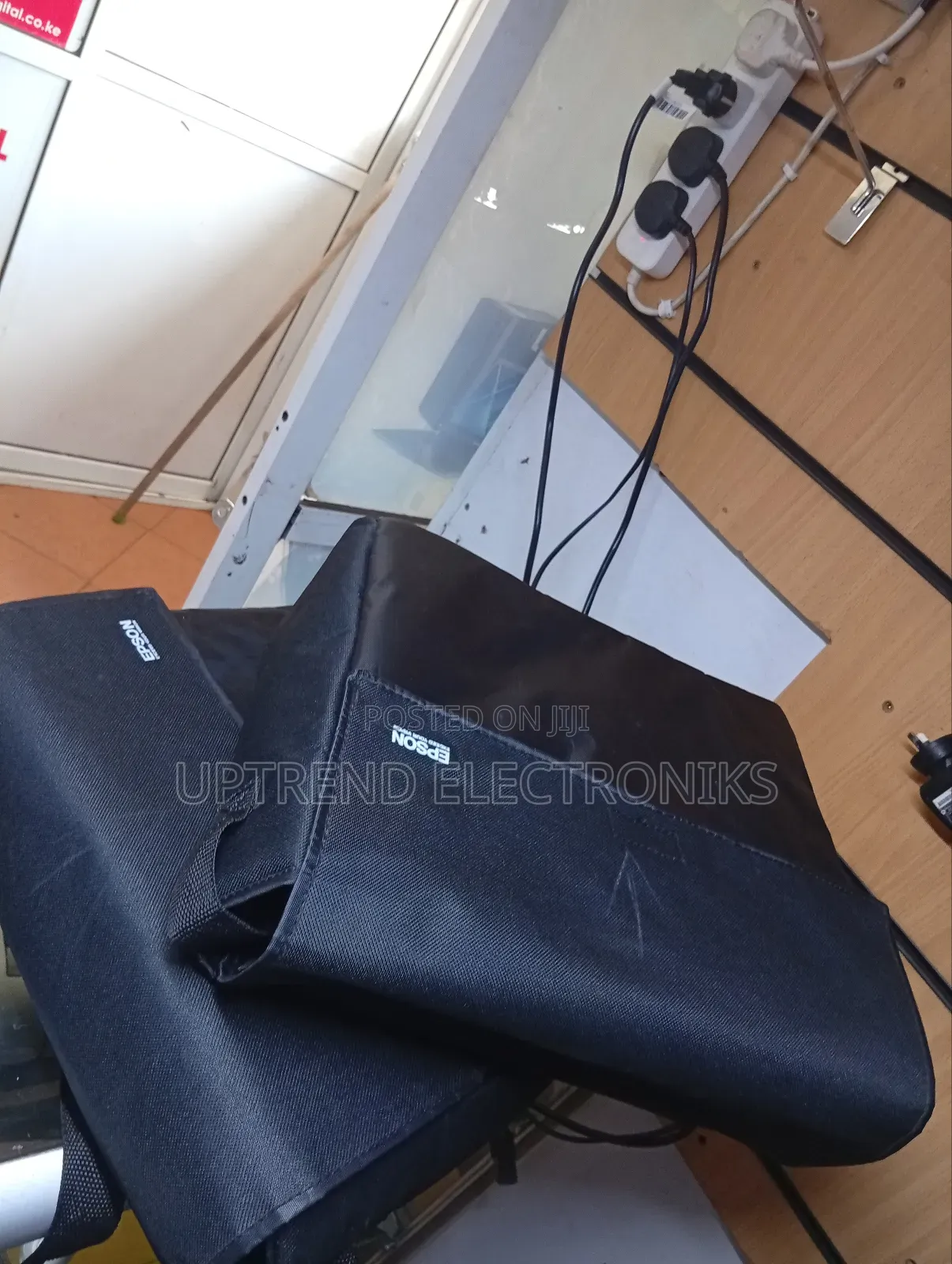 Projector Bag_smart Storage for Serious Presenters