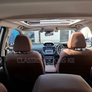 Subaru Forester Premium AWD 2020 White