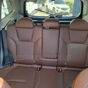 Subaru Forester Premium AWD 2020 White