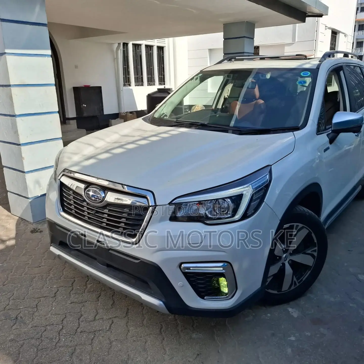 Subaru Forester Premium AWD 2020 White