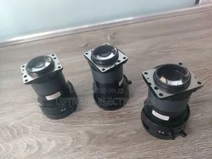 Universal Projector Lens