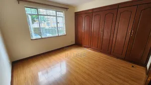 4bdrm Apartment in Riverside Drive, Westlands for rent