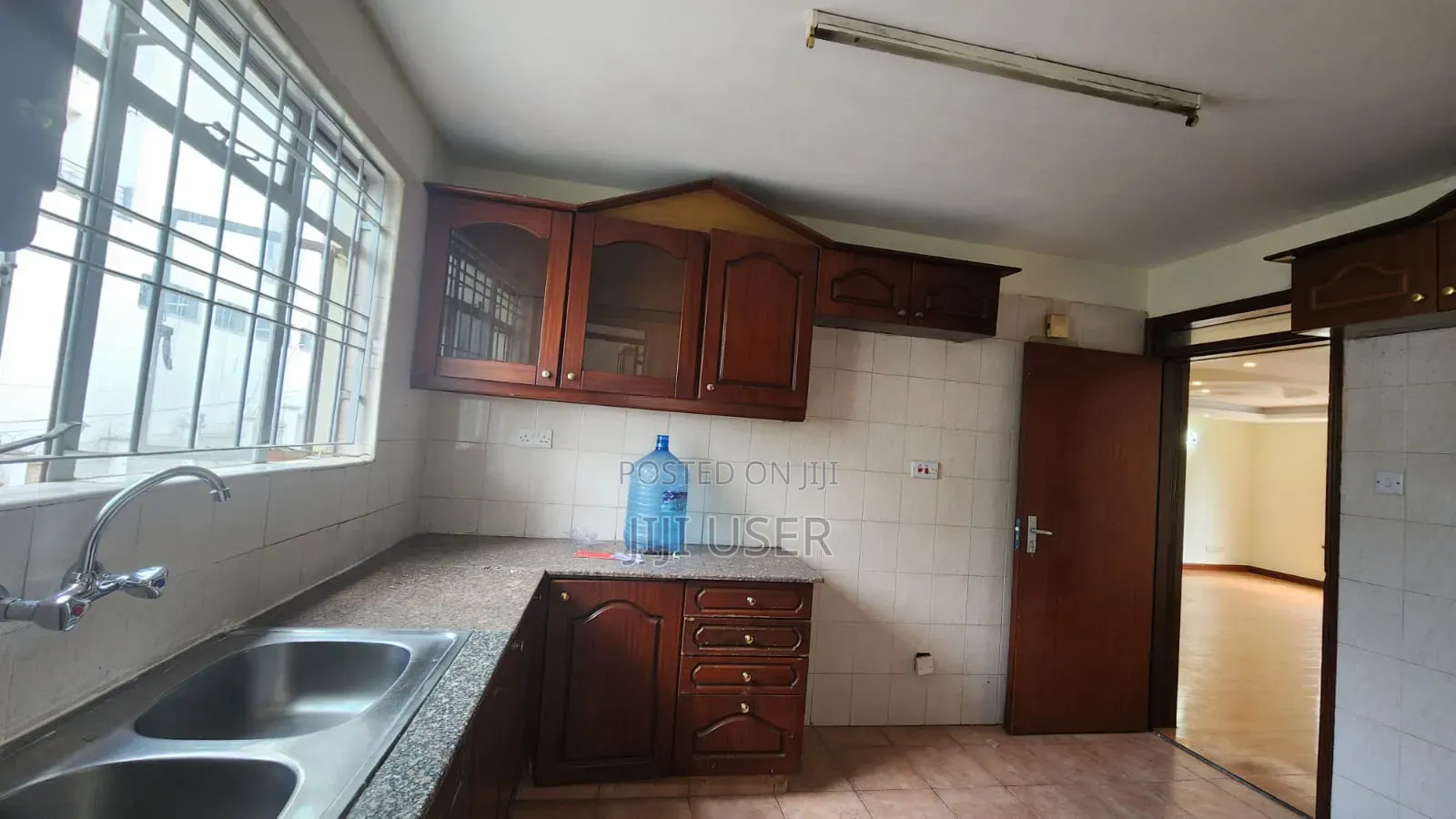 4bdrm Apartment in Riverside Drive, Westlands for rent