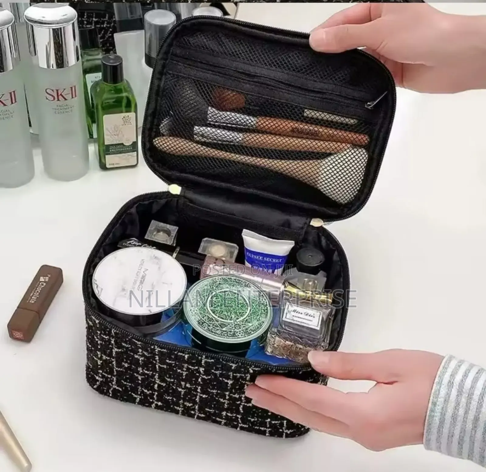 Tweed Luxury Cosmetic Bag Organizer
