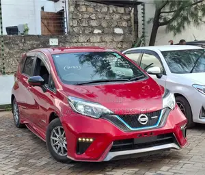 Nissan Note 1.2 Hybrid NISMO 2018 Red