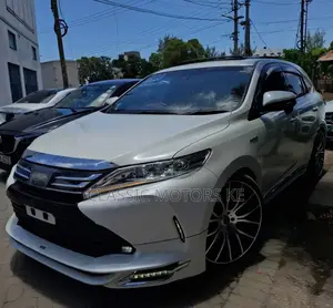 Toyota Harrier 2.5 Hybrid 4WD 2020 White
