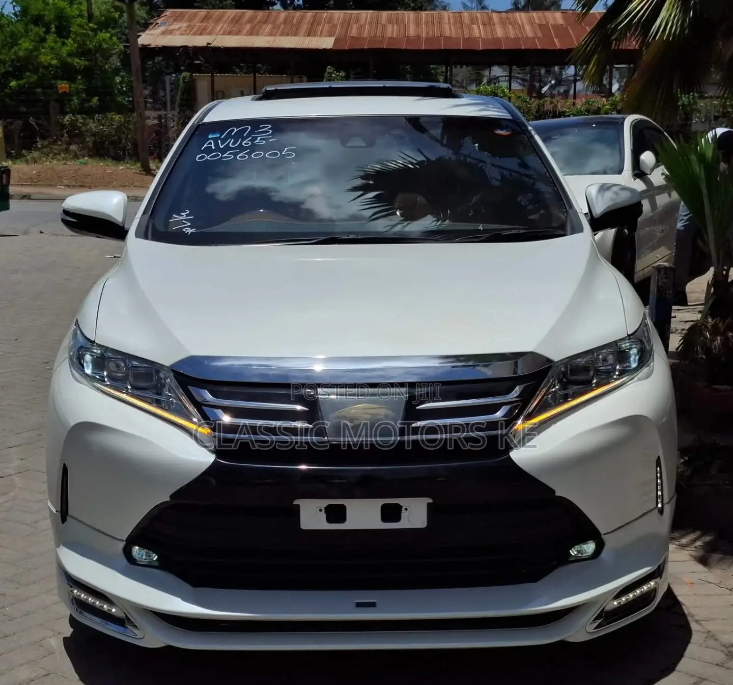 Toyota Harrier 2.5 Hybrid 4WD 2020 White
