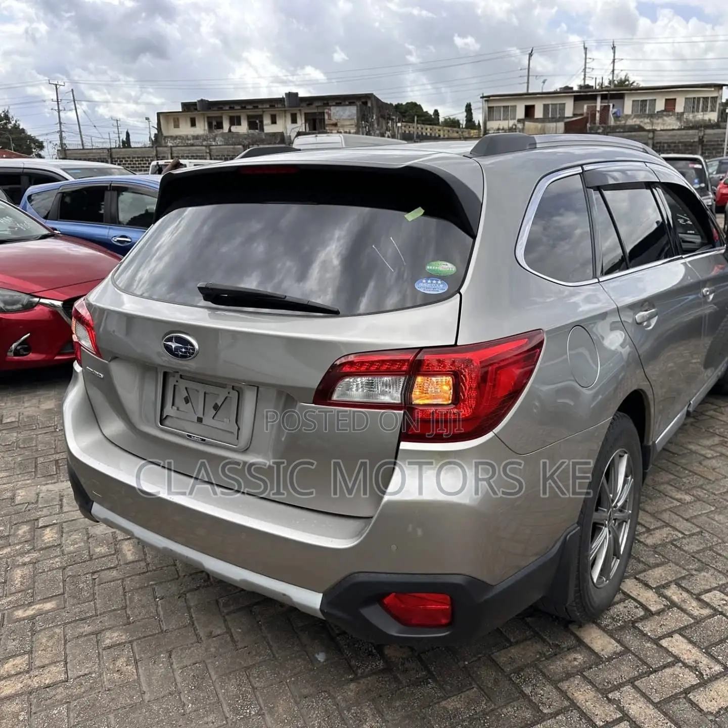 Subaru Outback 2.5i Limited AWD 2018 Gold