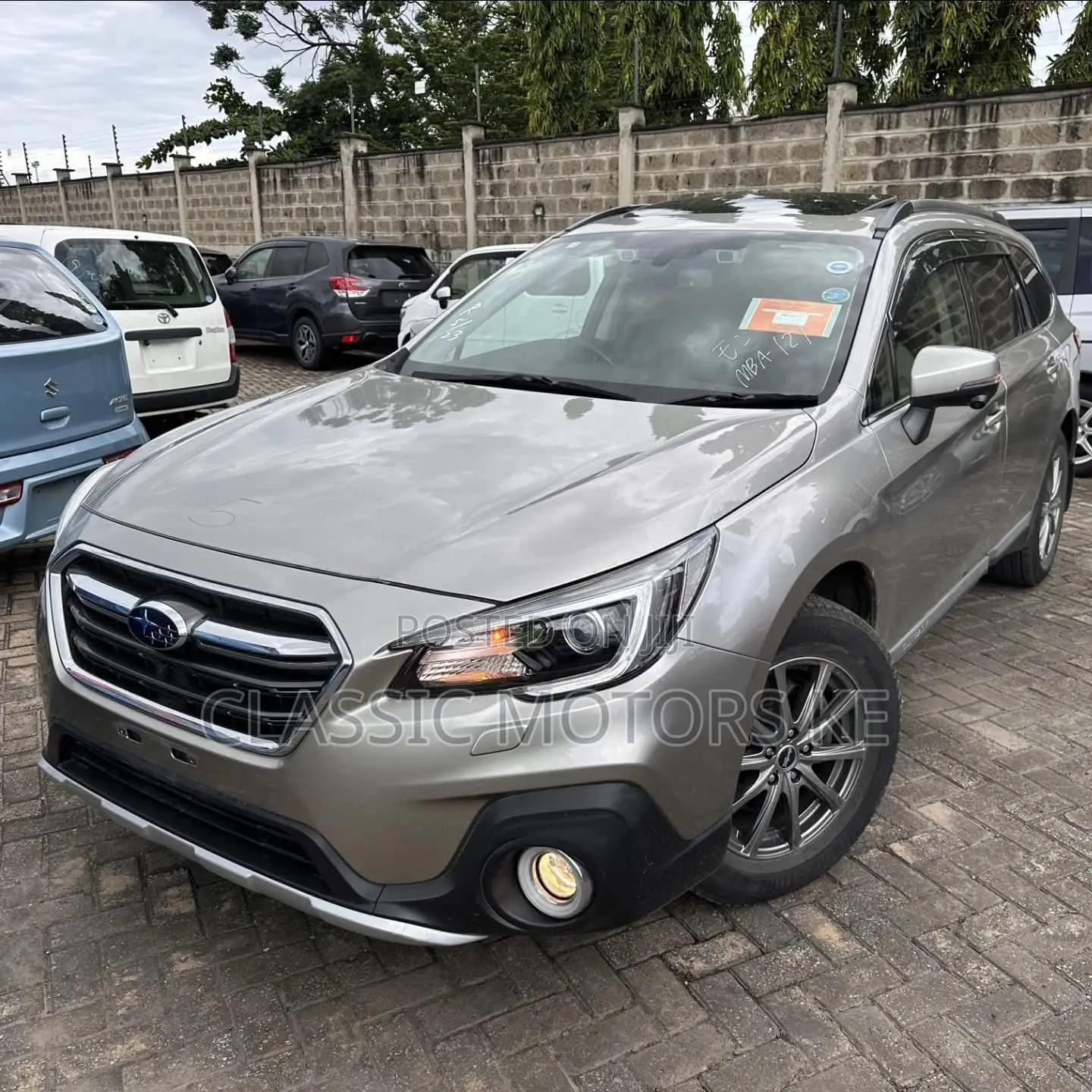 Subaru Outback 2.5i Limited AWD 2018 Gold