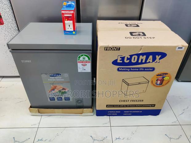 Freezer 60 Liters With a Free Guard