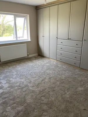 Comfy Floor Carpet – Plush Wall-to-Wall Design