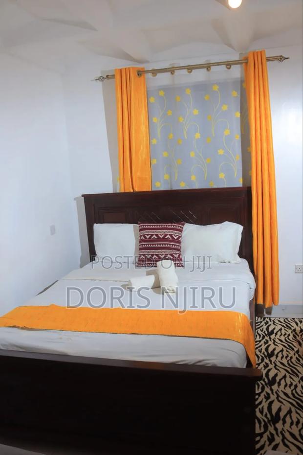 Affordable Modern Studio Airbnb - thumbnail 5