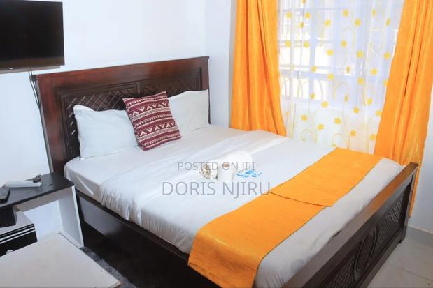 Affordable Modern Studio Airbnb - thumbnail 6